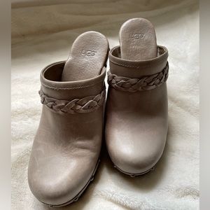 Ugg clogs all genuine leather and sheepskin with wooden sole 4”heels grey